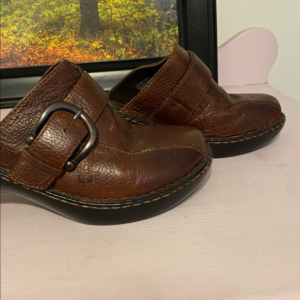 b.o.c. Brown Leather Wedges - Picture 9 of 9